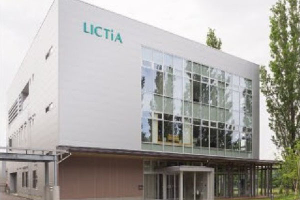 先端ICTラボ(LICTiA)外観