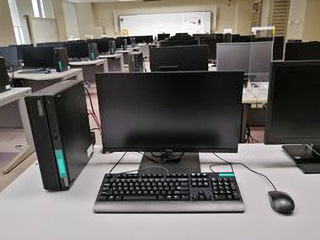 コンピュータ演習室1