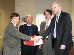 Signing of an exchange agreement (department-level) between Umea Univ. (Sweden) and UoA
